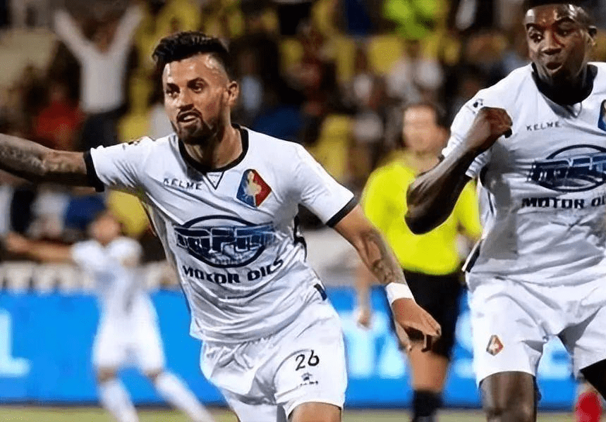 点比赛中 点比赛中