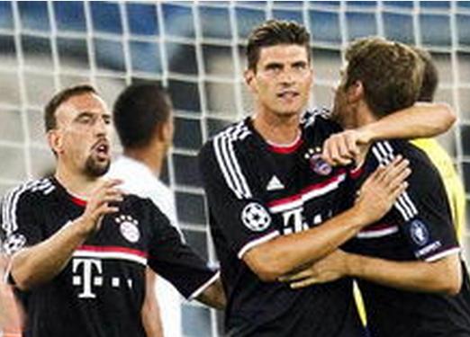 场边轻声道 场边轻声道