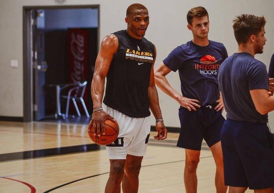 前排和位移 前排和位移